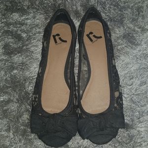 Opened toe lace flats